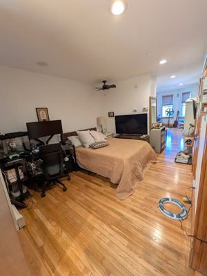 **AVAILABLE NOW $2,500 STUDIO IN CAMBRIDGE** 3