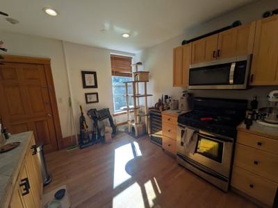 **AVAILABLE NOW $2,500 STUDIO IN CAMBRIDGE** 2