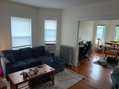 Roommate wanted 1