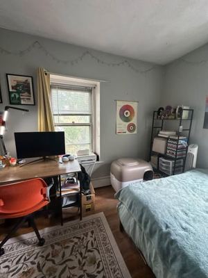 1 bedroom in a 3b 1.5b in Cambridgeport for $1128.75 month. 3