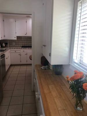 Nice bedroom with private entry (230 sqft), utility included 7