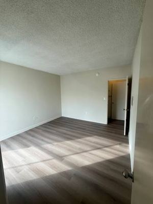 Remodeled 1 bedroom 6