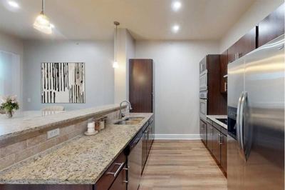 Range, Climate control, Private balcony, Walk-in closets 6