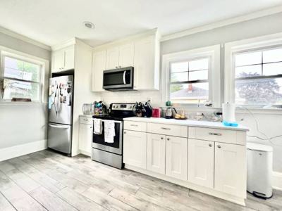 Downtown Waltham top floor private bedroom on Moody Street 4