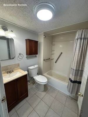 HUGE No Fee 1 Bedroom 1 Bath 5