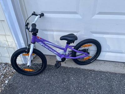 Kids bike: Specialized Hotrock 3