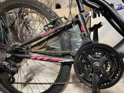 MOUNTAIN BIKE PACKAGE — BIKE + THULE RACK + HELMET + NEW PUMP — $225 3