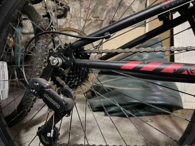 MOUNTAIN BIKE PACKAGE — BIKE + THULE RACK + HELMET + NEW PUMP — $225 5