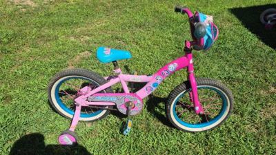 LOL Surprise GlamLife 16" Bicycle with Training Wheels 1