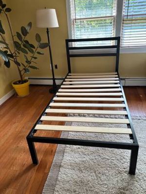 2 twin bed frames, mattresses and bedding 6