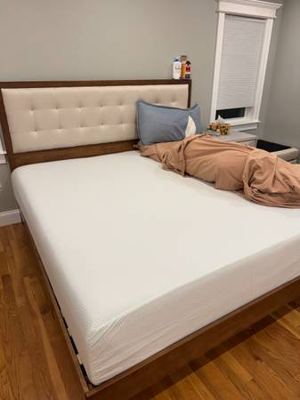 Like-New Zinus 8" Queen Green Tea Memory Foam Mattress 2