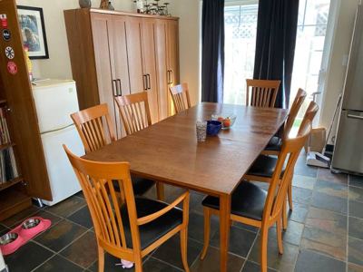 LARGE ROOM, UNBEATABLE WESTSIDE LOCATION, WALK TO UCSC/BEACH 4