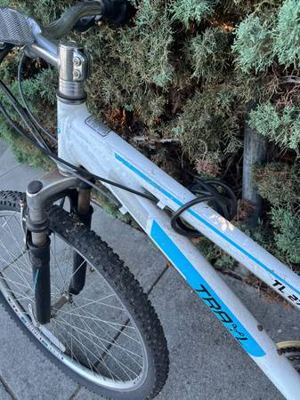 TRAIL TL 27.5 Mountain Bike 15in Small 6061 Aluminum Front Suspension V-Brakes 7