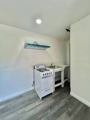 Private Northridge Studio – Utilities Included & Close to CSUN! 4