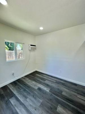 Private Northridge Studio – Utilities Included & Close to CSUN! 3