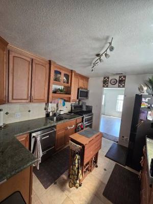 Private Room/Bath/Living Room 8