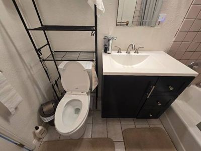 Private Room/Bath/Living Room 5