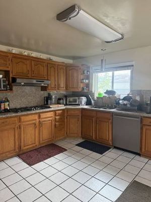Huge Private Room with Sunny Balcony – Highland Park / South Pasadena 7