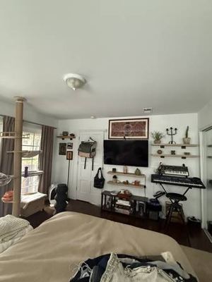Huge Private Room with Sunny Balcony – Highland Park / South Pasadena 4