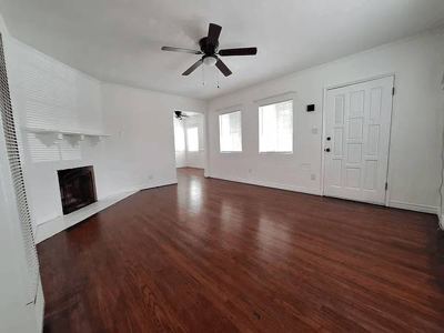 *Charming 2-Bedroom, 1-Bath House with Private Backyard@#@~ 1