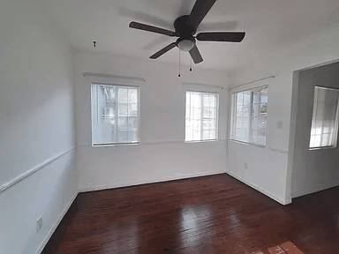 *Charming 2-Bedroom, 1-Bath House with Private Backyard@#@~ 3