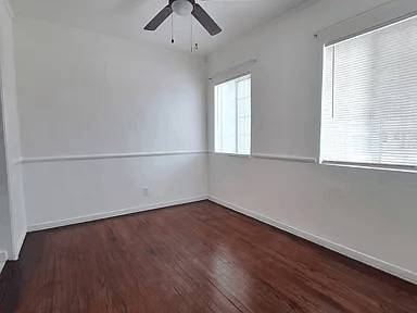 *Charming 2-Bedroom, 1-Bath House with Private Backyard@#@~ 4