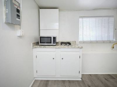 Downtown Location | Remodled | Power and Gas Included 5