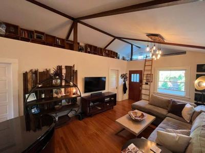 AWESOME PRIVATE 2BR 1BA + LOFT HWOOD COMPOUND W/ROOFDECK - MUST SEE!!! 6