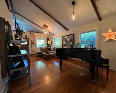 AWESOME PRIVATE 2BR 1BA + LOFT HWOOD COMPOUND W/ROOFDECK - MUST SEE!!! 4
