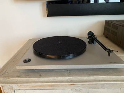 Vintage Acoustic Research AR-2ax Speakers – Original Pair – Classic AR 5