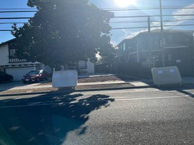2 Very Good Condition FULL-SIZE Mattresses + Good Box Spring 6