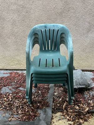 4 outdoors chairs(free) 1
