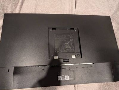 Dell 22" LED Widescreen Monitor 2