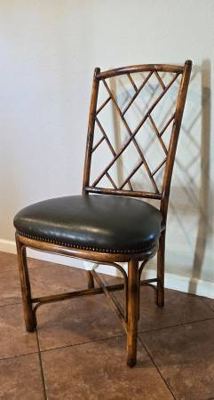 4 very nice dining table chairs 1