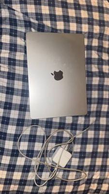 2022 Apple MacBook Air — M2 Chip 5