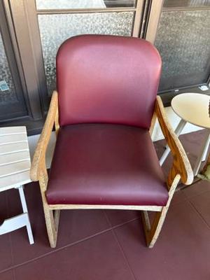 2 chairs 1