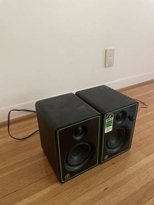 Mackie Cr4 Studio Monitors 1