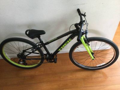 TREK Wahoo Kid Size 13”. Black/Green. Aluminum. 8 Speed. Like New Con 4