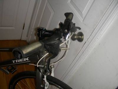 TREK 7.3; 5´ to 5´3¨; hybrid;looks and rides like new 6