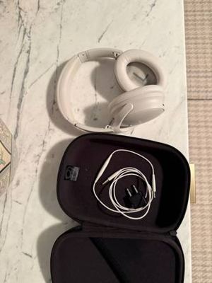 Bose QuietComfort Wireless Noise Cancelling Headphones – Excellent Condition 1