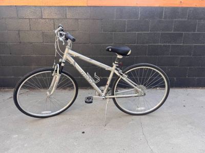 Women's Giant Cypress LX Bike 1