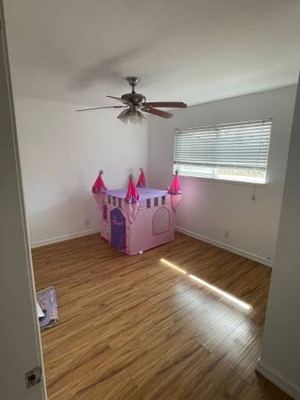 $950 / 3br - 1200SqFt - A bedroom for rent unfurnished in SFH 1