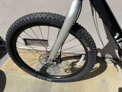 Woom OFF 6 Kids Mountain Bike – Excellent Condition 5