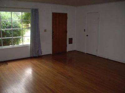 Charming cozy front unit available in Rose Garden duplex 2