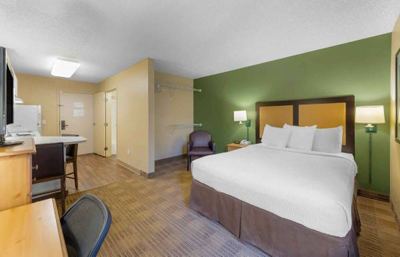 Fully Furnished Studio 6