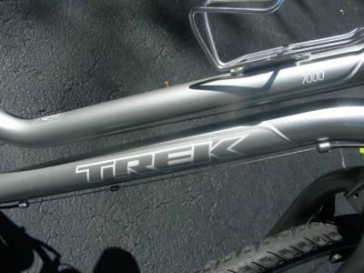 TREK 7000;5´4¨ to 5´7¨;hybrid;pristine condition step-through 4