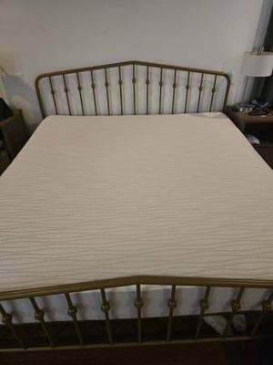 King Sleep Number P5 Mattress amd Bed Frame 1