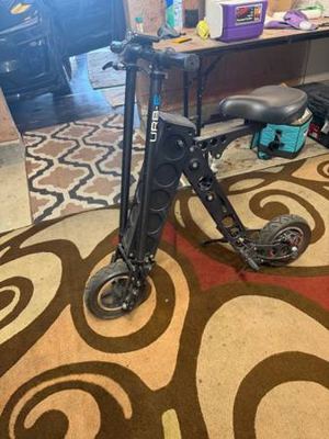 URB-E foldable electric scooter 1