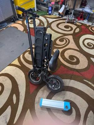 URB-E foldable electric scooter 5