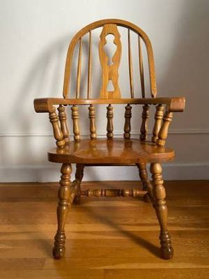 Mid-Century Cochrane Double Keyhole Bow Back Windsor Chair – Solid Oak 1